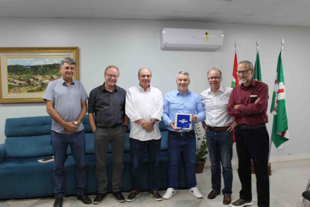 Sebrae/SC destaca avanços no empreendedorismo e agronegócio em visita ao Extremo Oeste