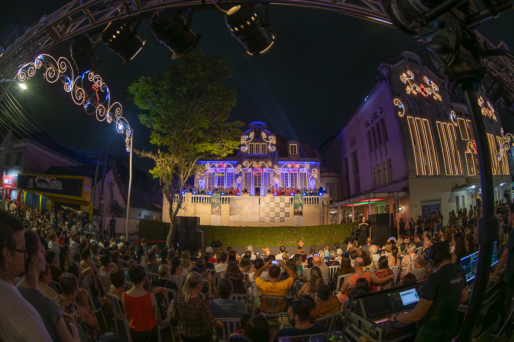 Instituto Arte Maior anuncia programação de espetáculos natalinos em Joinville