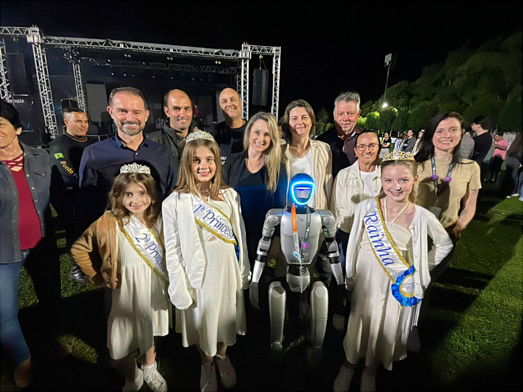 LACERDÓPOLIS CELEBRA 62 ANOS COM GRANDE FESTA E SHOWS NO ESTÁDIO MUNICIPAL