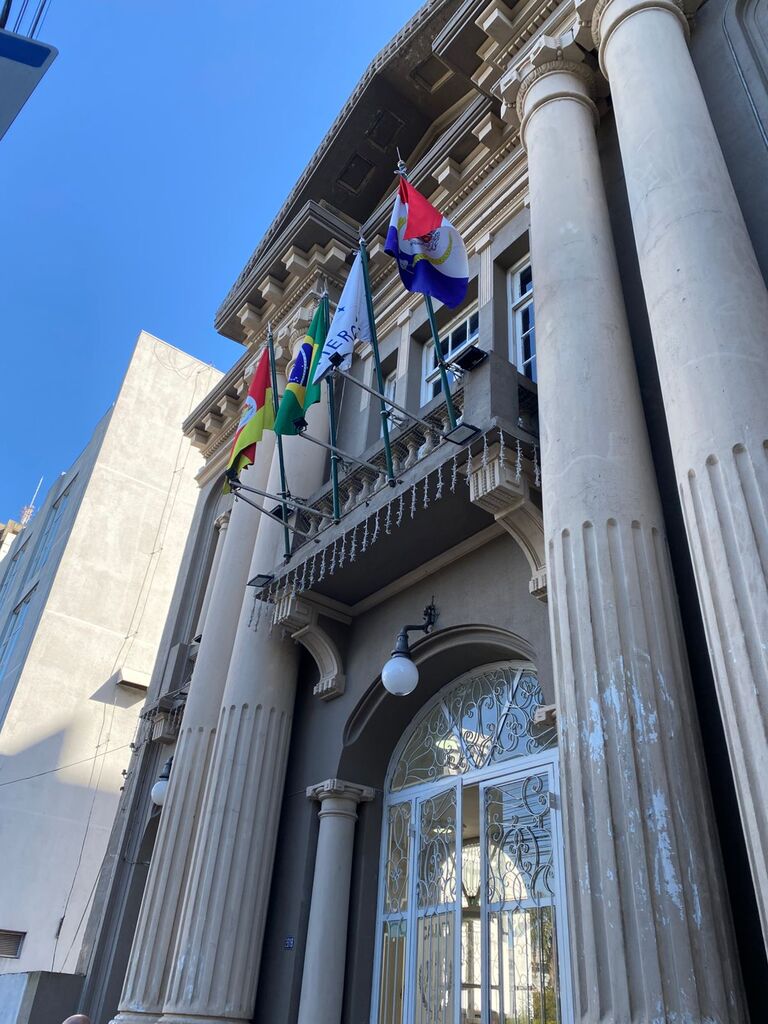 Câmara de Uruguaiana realiza sessão solene alusiva à Proclamação da República