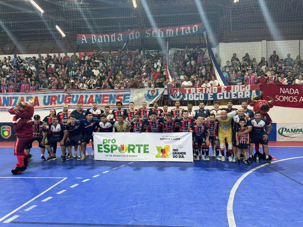 Uruguaianense goleia e garante vaga nas semifinais da Série Ouro