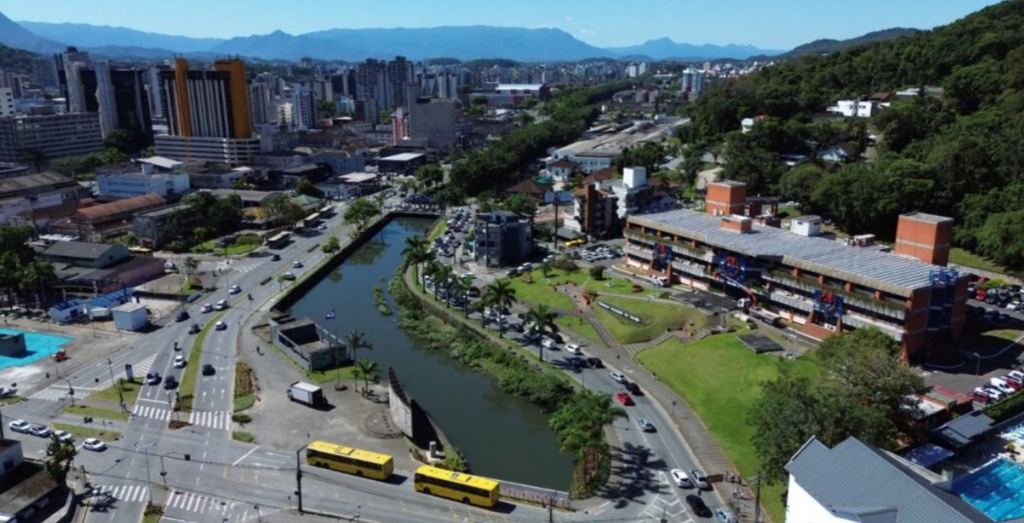 Prefeitura de Joinville assina Ordem de Serviço para início da obra de duplicação do último trecho da avenida Santos Dumont