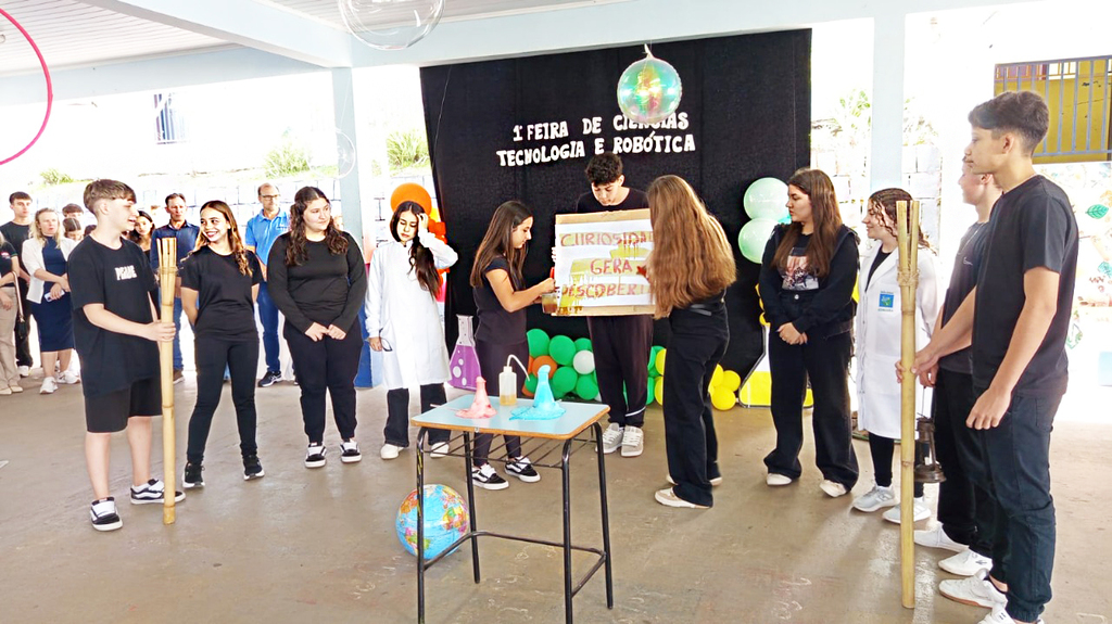 1ª FEIRA MUNICIPAL DE CIÊNCIAS, TECNOLOGIAS E ROBÓTICA É REALIZADA NA EMEB PROFESSORA AMÉLIA POLETTO HEPP