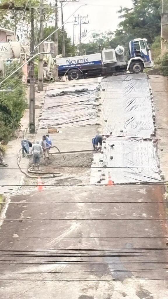 Capinzal prossegue na pavimentação da Rua Segundo Costenaro