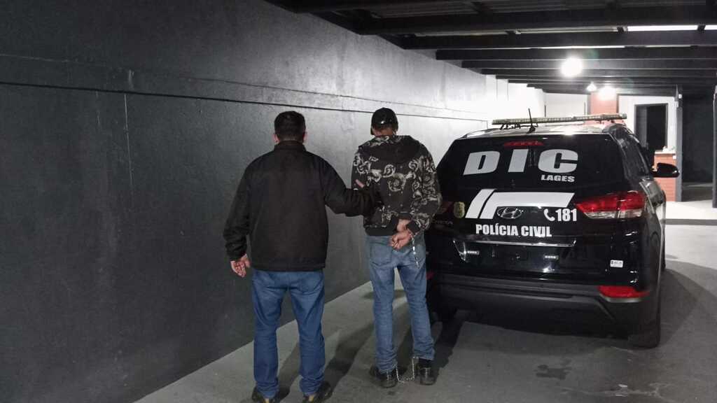 DIC prende condenado por estupro de vulnerável no bairro Petrópolis