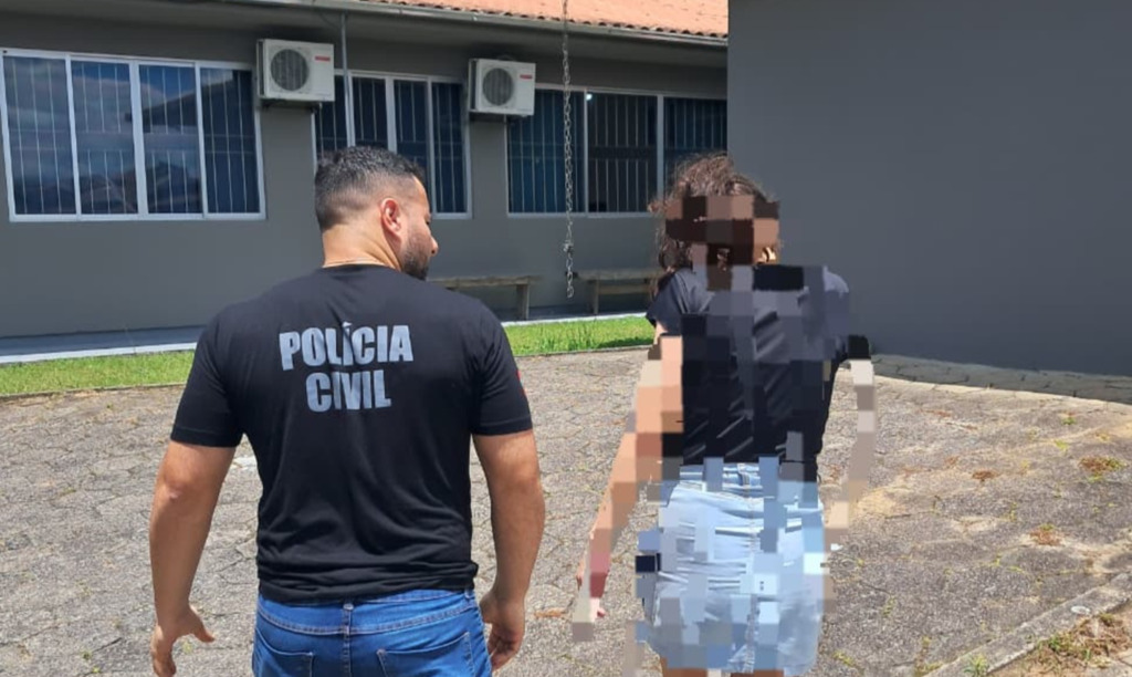 Polícia Civil prende mulher condenada por tráfico de drogas
