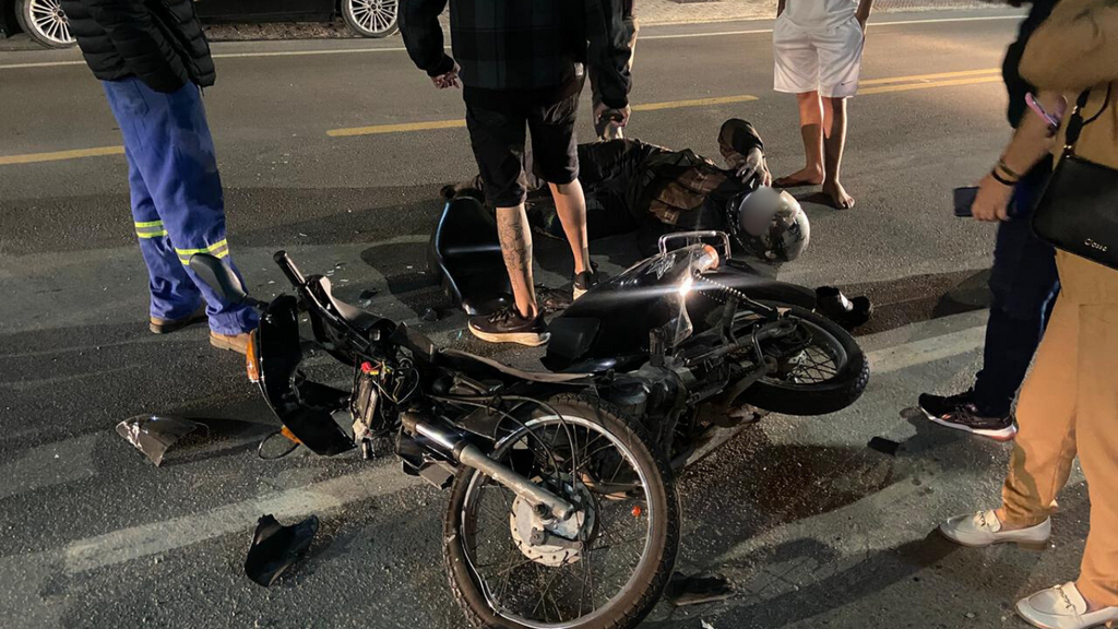 Imagem Redação RSC - Jovem fica ferido após colisão entre moto e carro em Nova Brasília