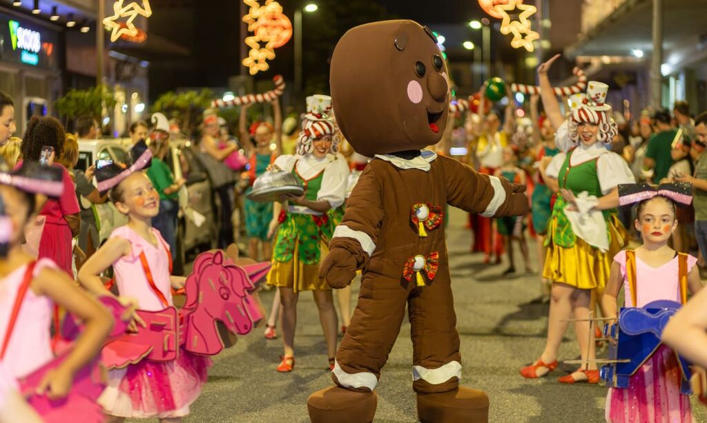 Desfiles de Natal ocorrem nesta sexta e sábado no Centro
