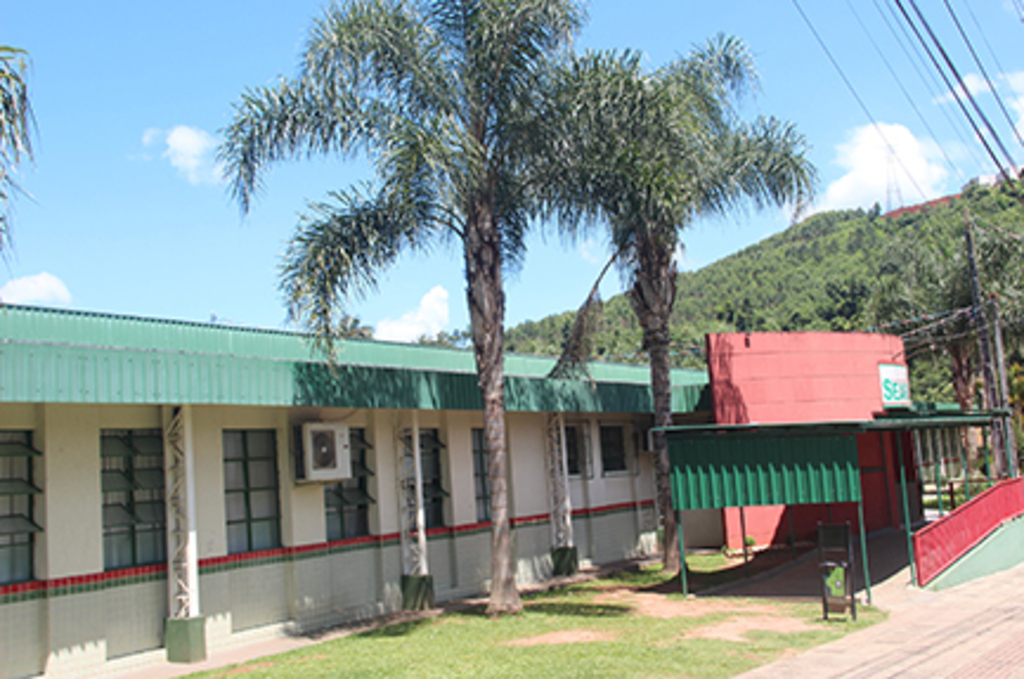 CRE tenta viabilizar Escola Cívico-Militar no município