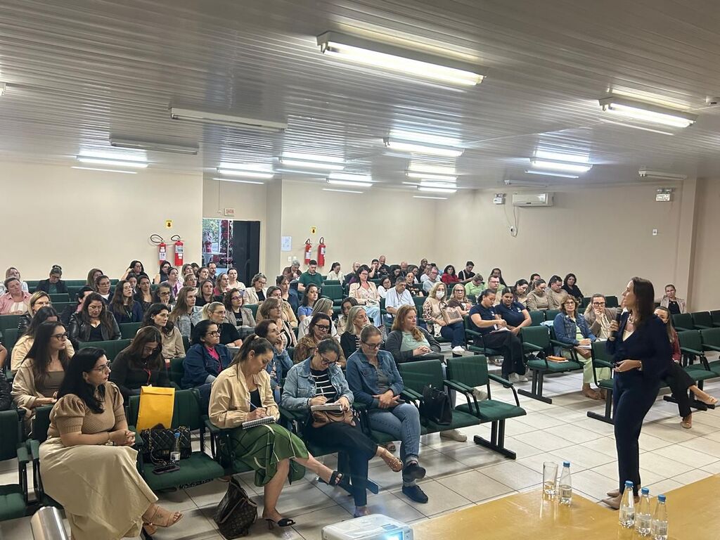 MUNICÍPIOS DA AMESC PARTICIPAM DE CAPACITAÇÃO REGIONAL SOBRE POPULAÇÃO EM SITUAÇÃO DE RUA