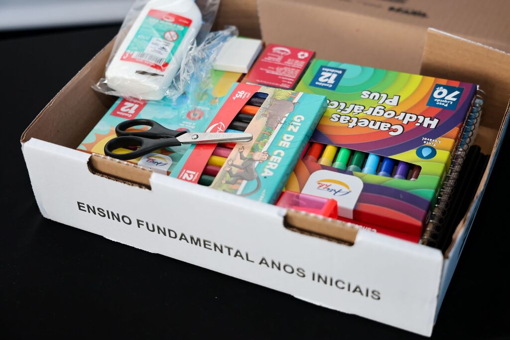 Todos os estudantes da rede estadual de ensino receberão kits de material escolar
