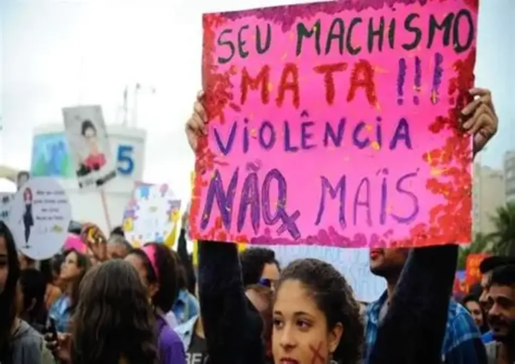A violência contra mulheres começa no machismo e termina no respeito