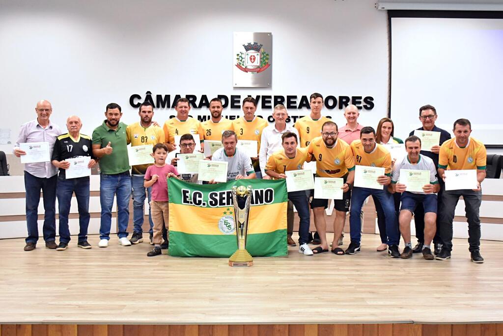Moção de aplauso reconhece conquista do Esporte Clube Serrano no Campeonato Municipal