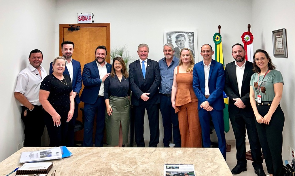 Liderança da prefeita assegura recursos para construção do novo hospital de Correia Pinto