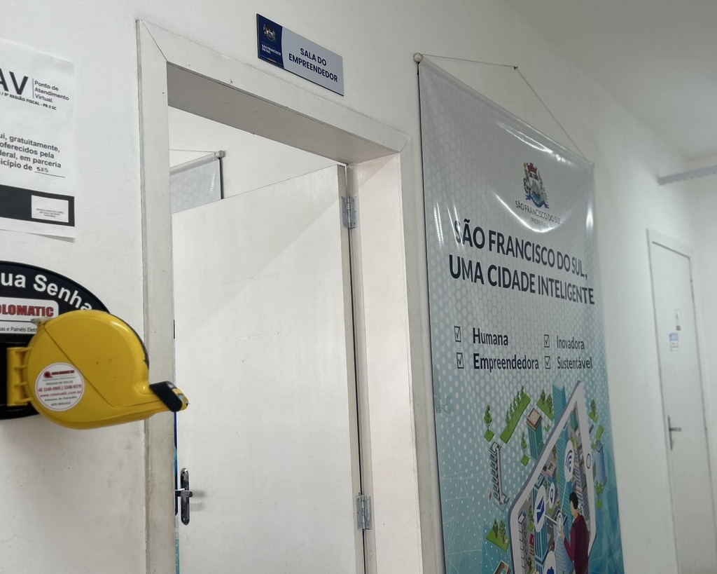 Sala do Empreendedor fecha outubro com alta demanda e desempenho de destaque no ranking estadual