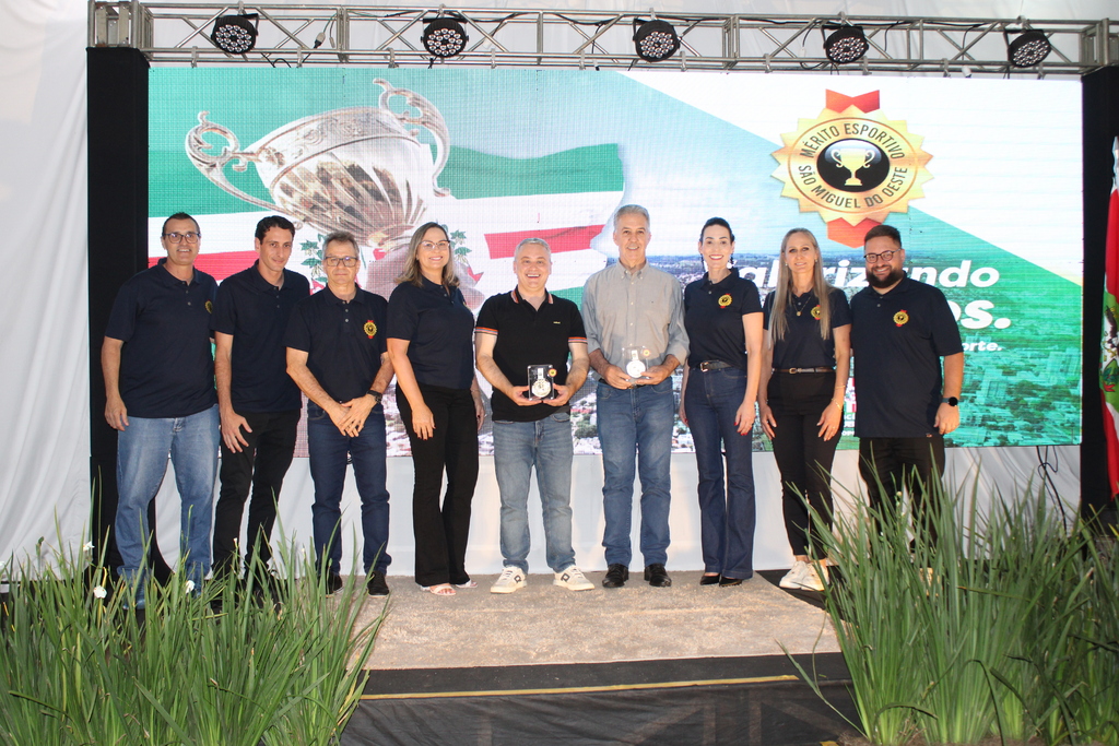 Mérito Esportivo 2025 é entregue em São Miguel do Oeste