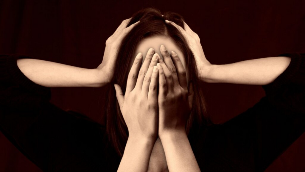 Imagem Reprodução Internet - Mulher em surto é atendida pelo Samu e pela PM após quebrar objetos em casa, em Imbituba