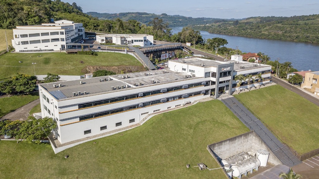 UCEFF Itapiranga recebe selo de Instituição Socialmente Responsável pelo 14º ano consecutivo