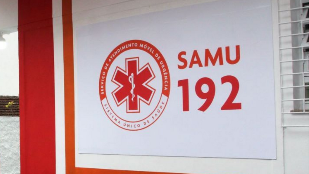 Paciente é atendida pelo SAMU após queda e possível fratura de fêmur em Imbituba