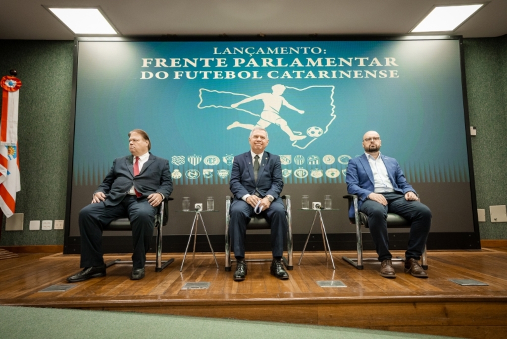 Parlamento instala Frente Parlamentar do Futebol Catarinense