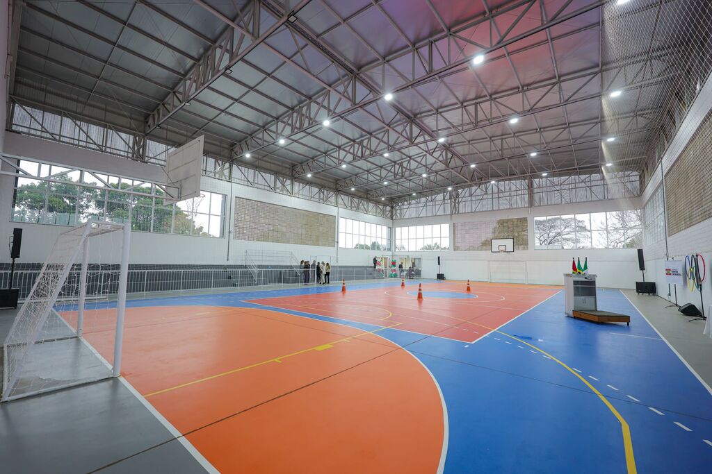Governo de SC incentiva esporte escolar com 128 novos ginásios e quadras em escolas estaduais
