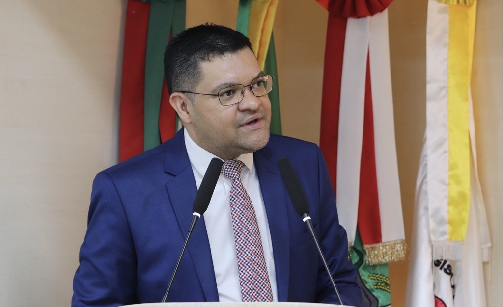 Câmara aprova projeto que combate a adultização precoce em Criciúma