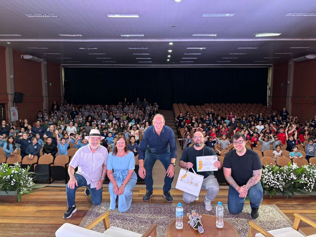 SECRETARIA DE EDUCAÇÃO DE TORRES INICIA PROJETO AUTOR PRESENTE 2025: UMA SEMANA DE LEITURA, CONHECIMENTO E INTEGRAÇÃO