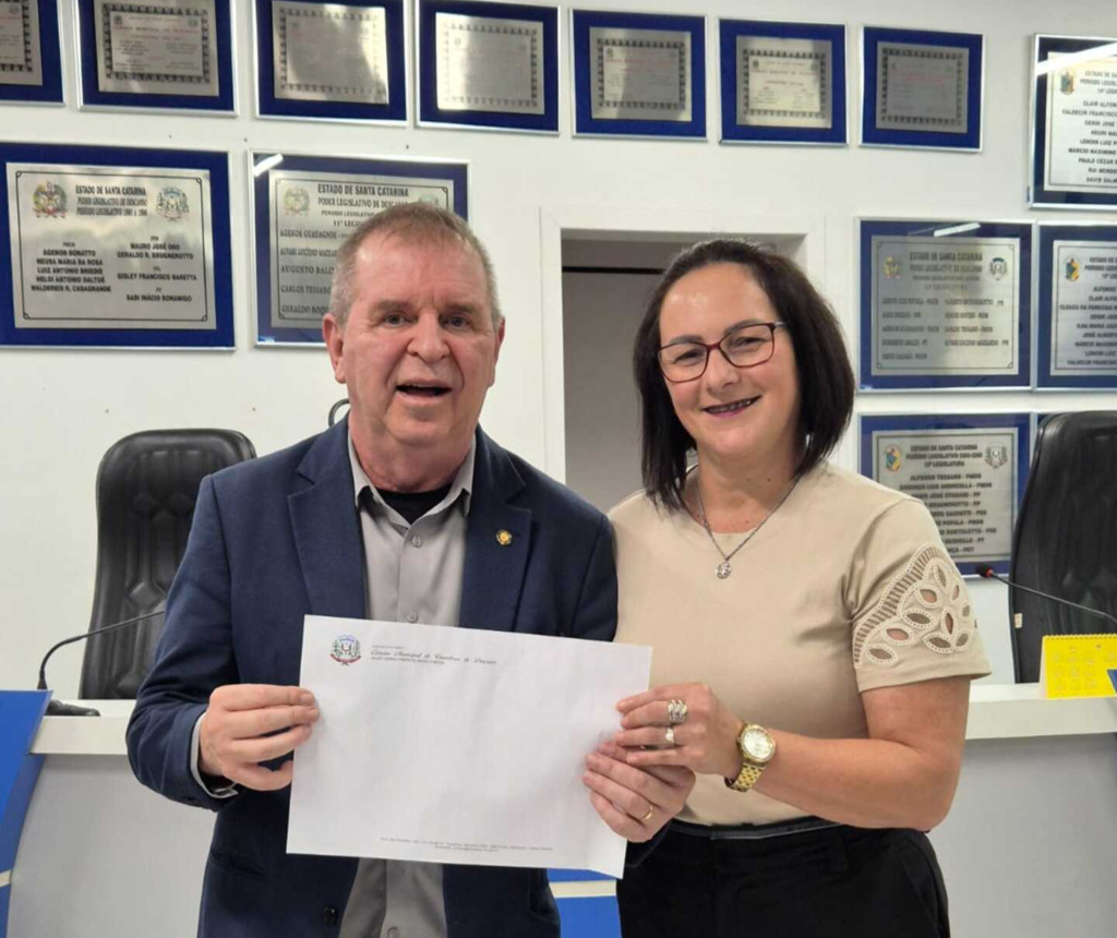 Deputado Maurício Eskudlark recebe homenagem em Descanso