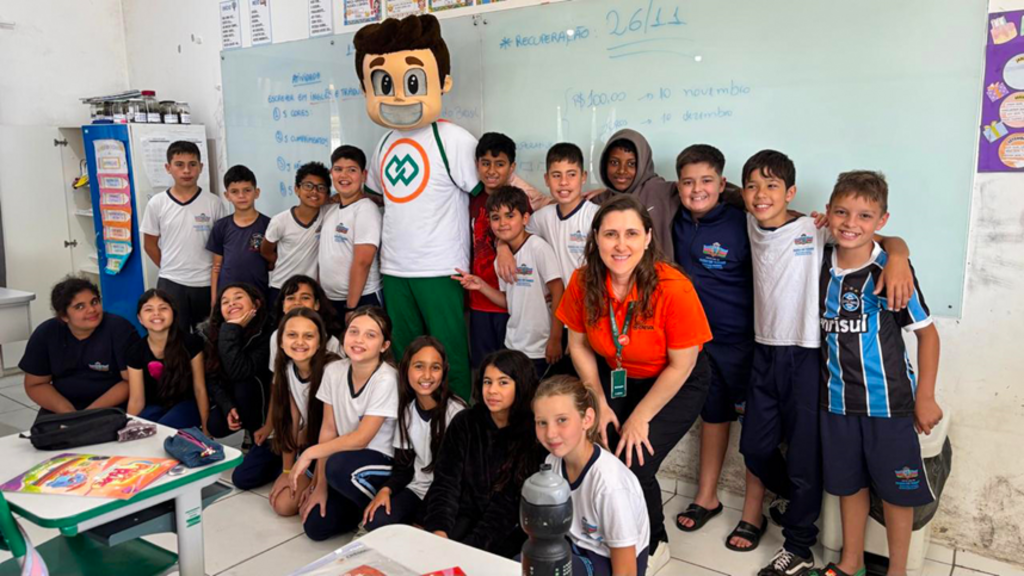 CRESOL LEVA PROJETO DE EDUCAÇÃO FINANCEIRA A MAIS DE 250 CRIANÇAS DO 4º ANO