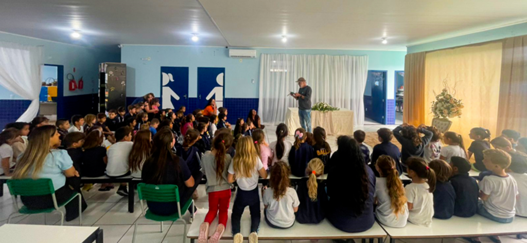 LANÇAMENTO DO LIVRO “O MENINO QUE DANÇAVA NA CHUVA” SERÁ REALIZADO NO SÁBADO, DIA 06 DE DEZEMBRO