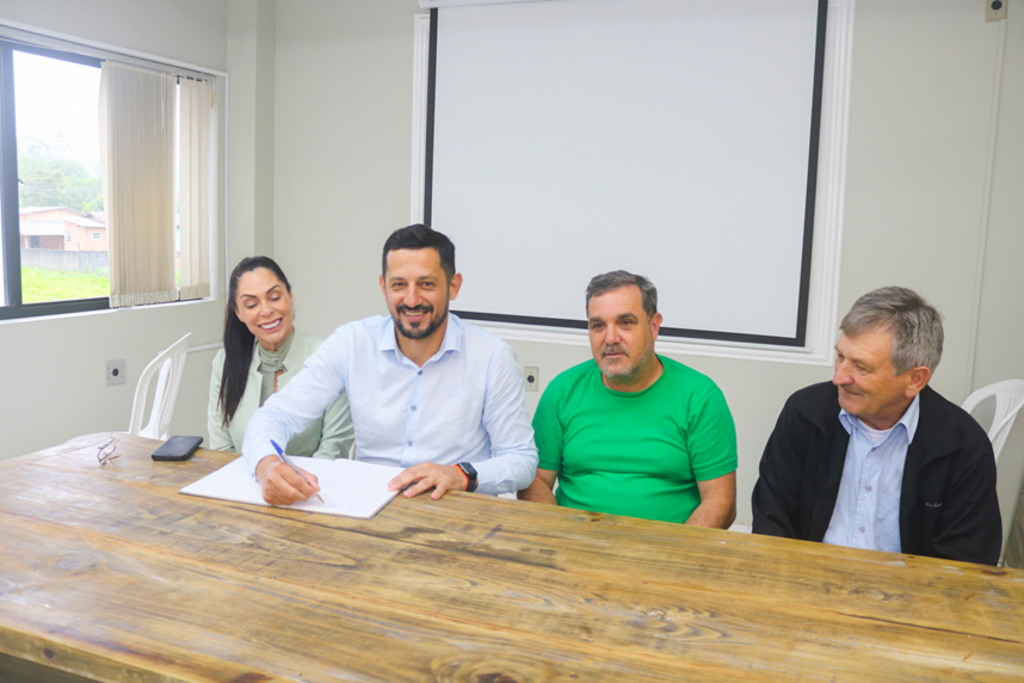 PRESIDENTE DA CÂMARA DE VEREADORES JAILSON MOTA LUIZ ASSUME A PREFEITURA POR 15 DIAS