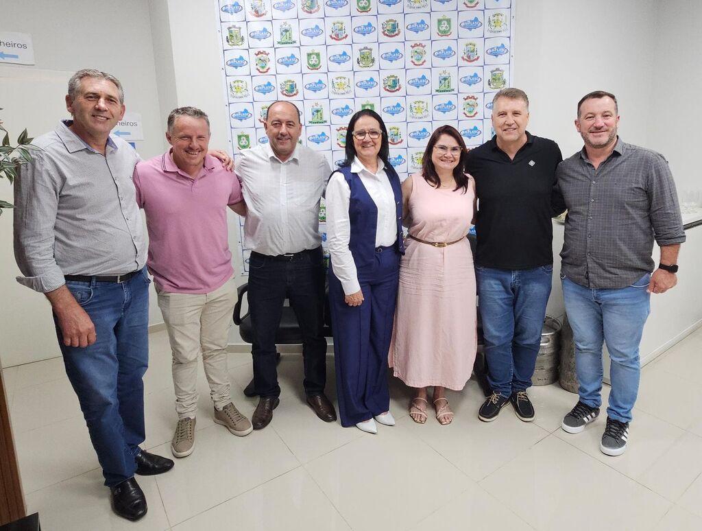 10ª Assembleia de Prefeitos da AMPLASC é realizada na sede da entidade