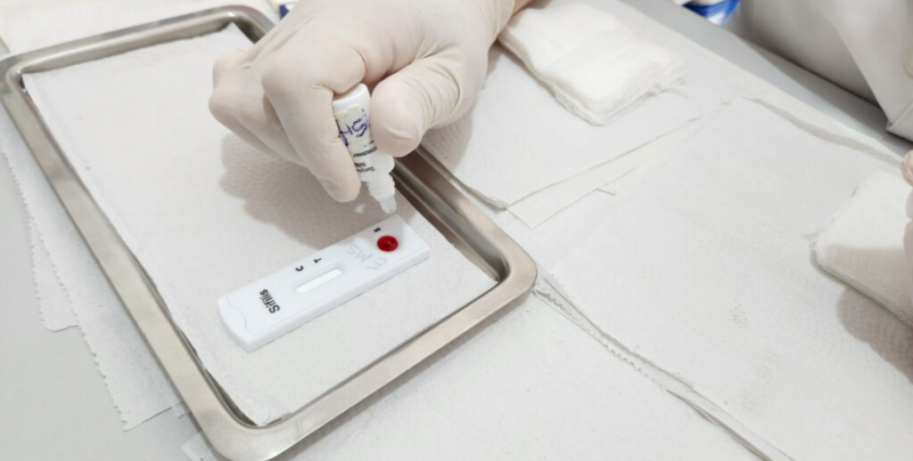 Prefeitura de Joinville intensifica ações de conscientização e prevenção às infecções sexualmente transmissíveis no Dezembro Vermelho