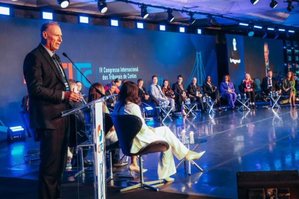 Tribunais de Contas discutem desafios contemporâneos relacionados à democracia, governança e sustentabilidade no IV CITC, em Florianópolis