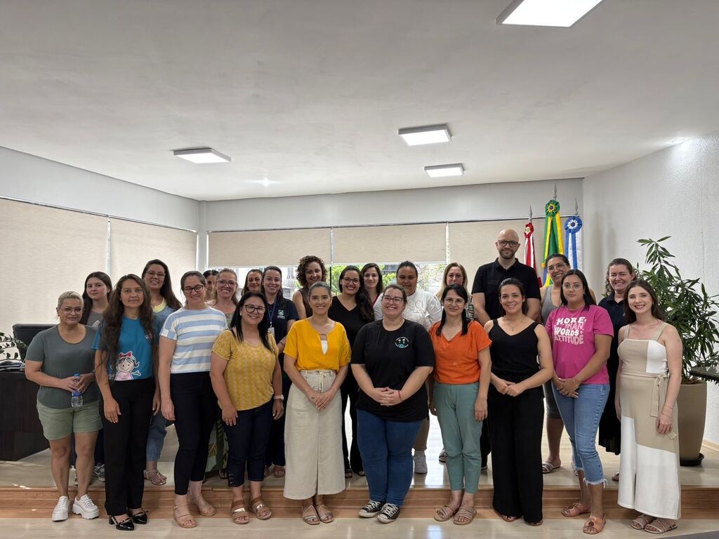 Joaçaba empossa novos membros do Conselho de Alimentação Escolar para mandato 2025–2029