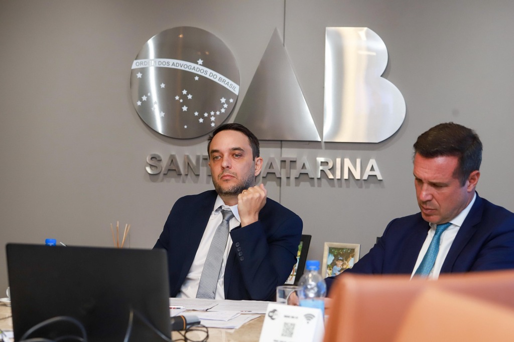 OAB/SC reage contra a blindagem de ministros pelo STF e o aumento do fundo partidário pelo Congresso Nacional para R$ 4,9 bi