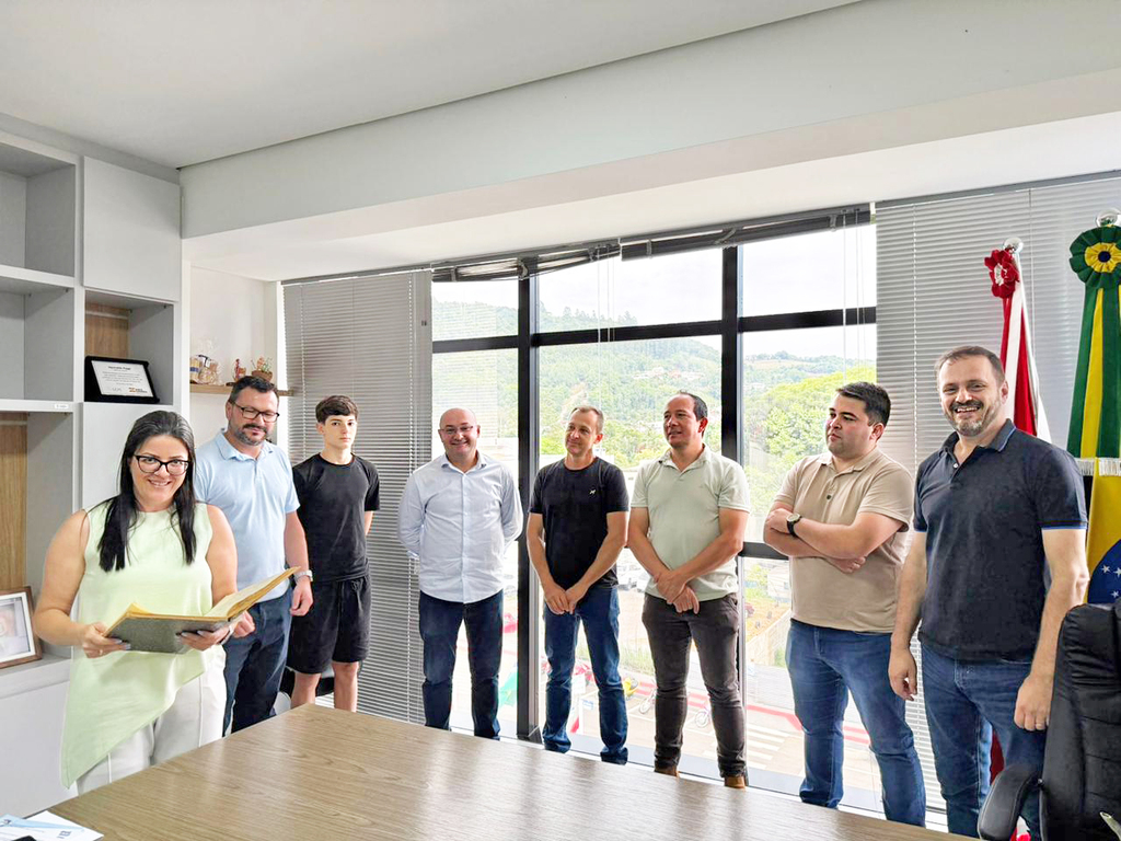 CAPINZAL: PREFEITO AGUINALDO REASSUME O COMANDO DO EXECUTIVO MUNICIPAL