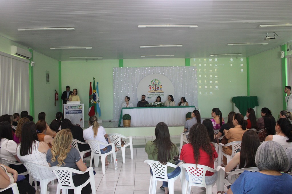 Otacílio Costa realiza 1º Seminário Municipal sobre Práticas de Alfabetização