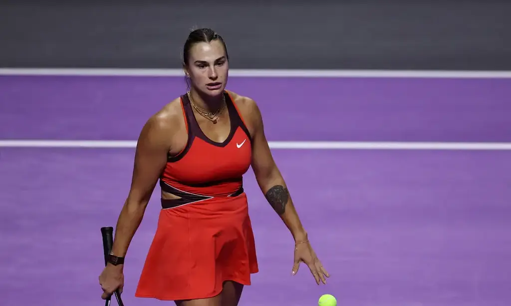 Sabalenka diz não ser justo que mulheres enfrentem atletas trans