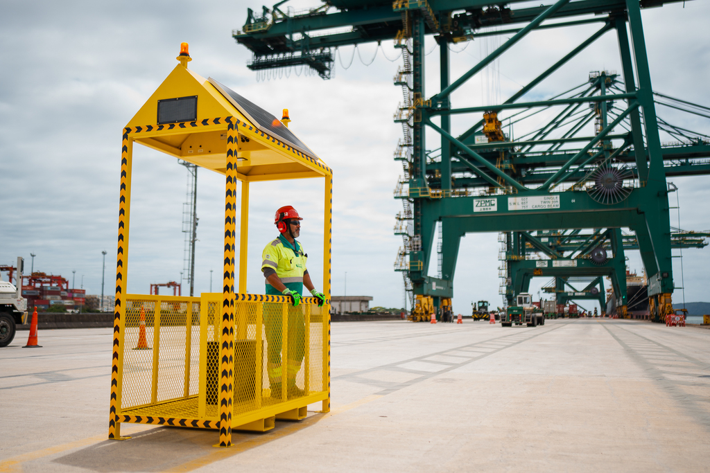 Porto Itapoá moderniza operações e amplia segurança no cais com implantação de Pinning Stations