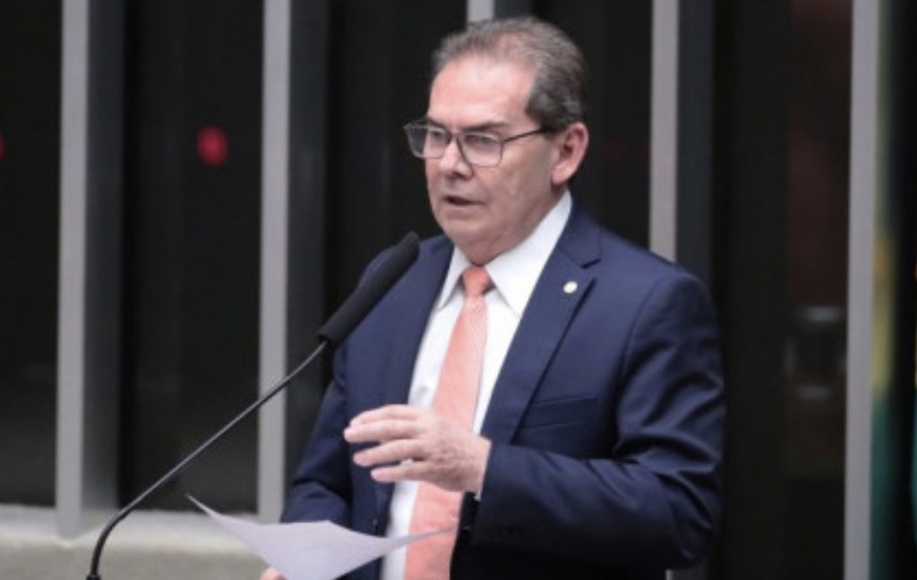 Câmara aprova projeto que reduz penas dos condenados pelo 8 de janeiro