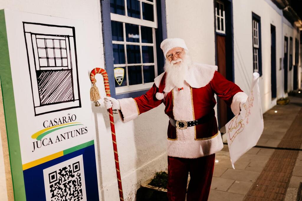 Papai Noel chega a Lages e faz do Casarão Juca Antunes sua morada em Lages