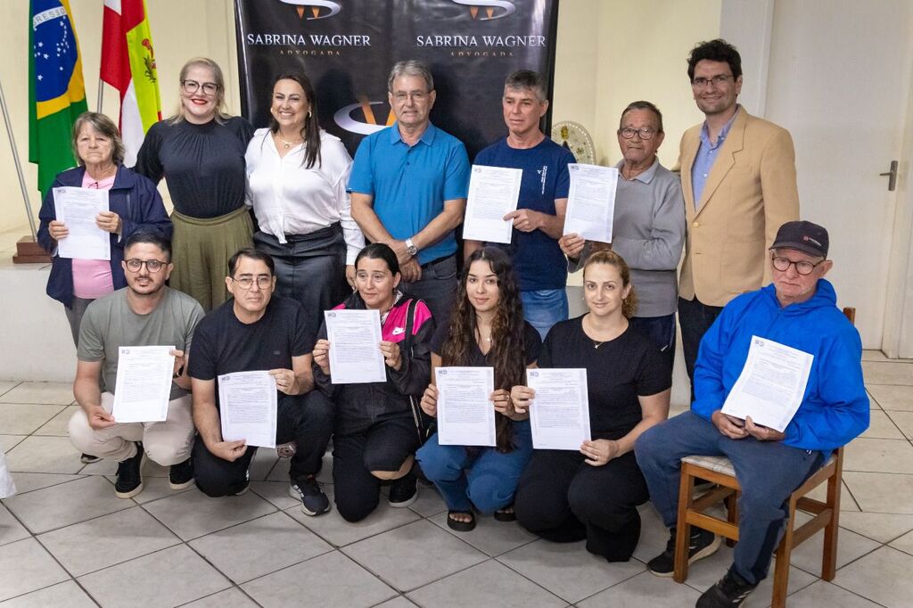 PASSO DE TORRES ENTREGA MAIS DE 50 MATRÍCULAS DO PROGRAMA LAR LEGAL NO NÚCLEO ALZIRA