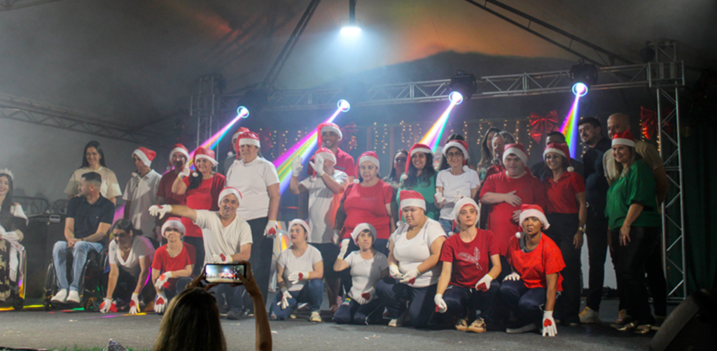ABERTURA OFICIAL DO NATAL ILUMINADO ALEGRA A COMUNIDADE EM SANTA ROSA DO SUL