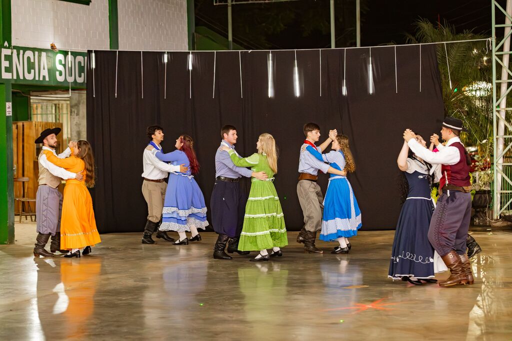 Danças e Invernada Artística brilham no 11º Natal em Família de Tunápolis
