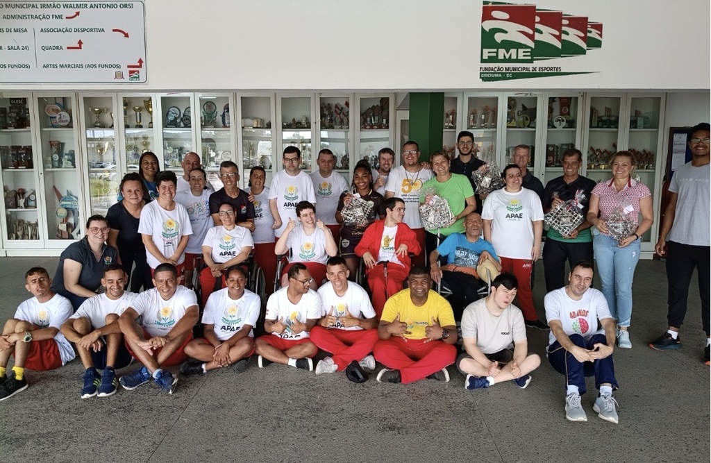 Paratletas realizam encontro de despedida da temporada na FME Criciúma