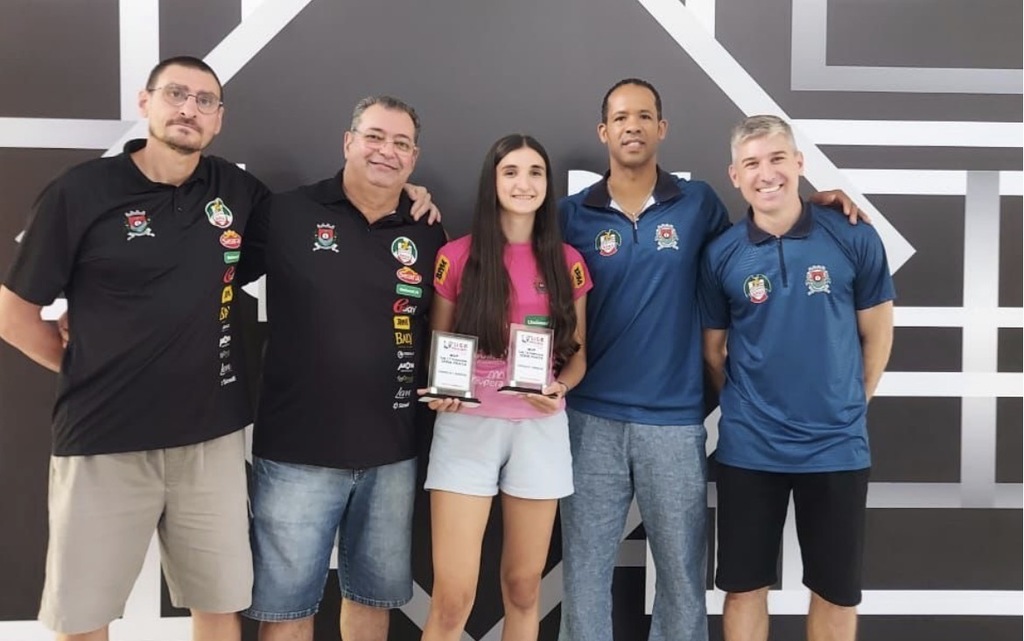 Vôlei de Forquilhinha recebe Troféu Eficiência pelo segundo ano consecutivo