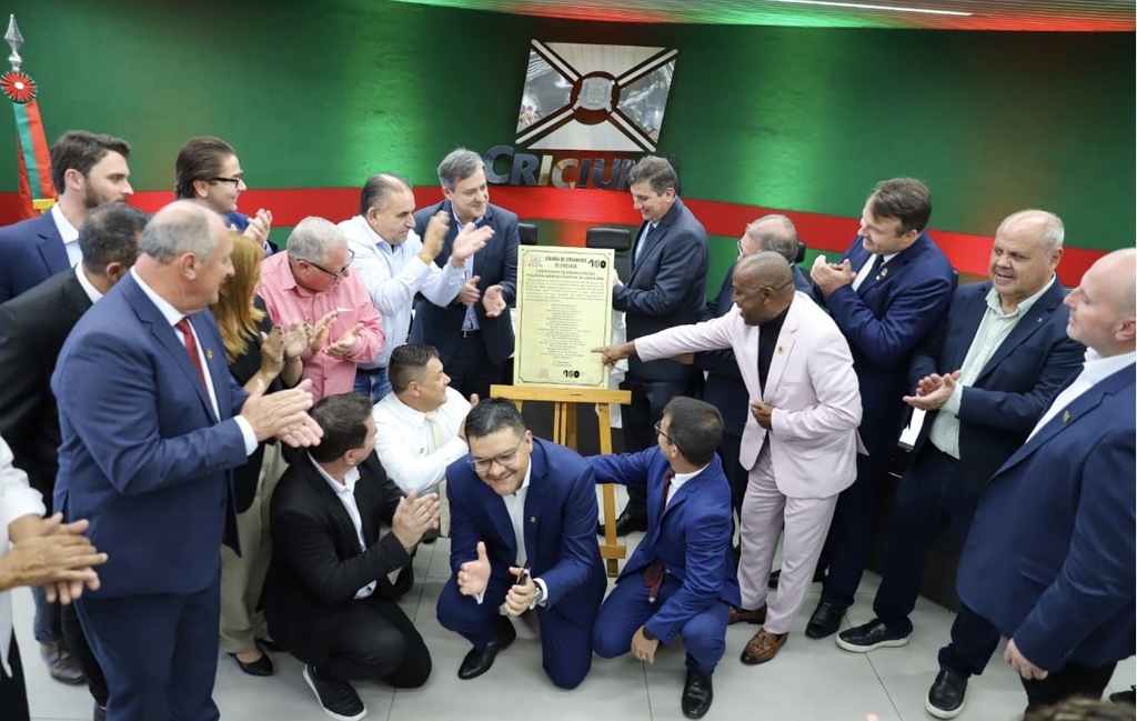 Vozes e Ações de um Século: Executivo e Legislativo celebram os 100 anos de Criciúma com homenagens