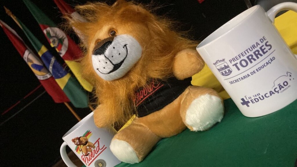 BRIGADA MILITAR FORMA 130 CRIANÇAS NO PROERD EM TORRES