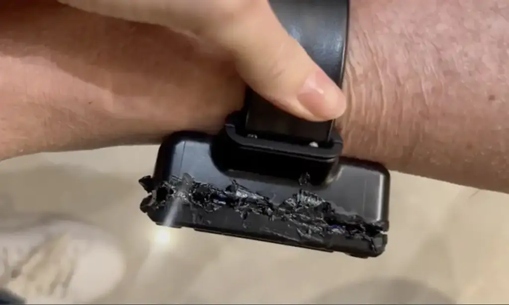 Laudo da PF confirma que Bolsonaro usou solda para romper tornozeleira